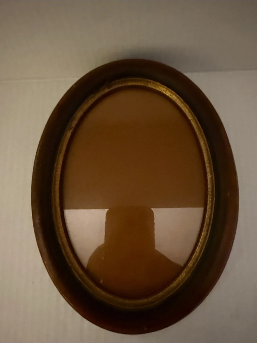 Classic Round Brown Wall Mirror Frame -    8 1/2”